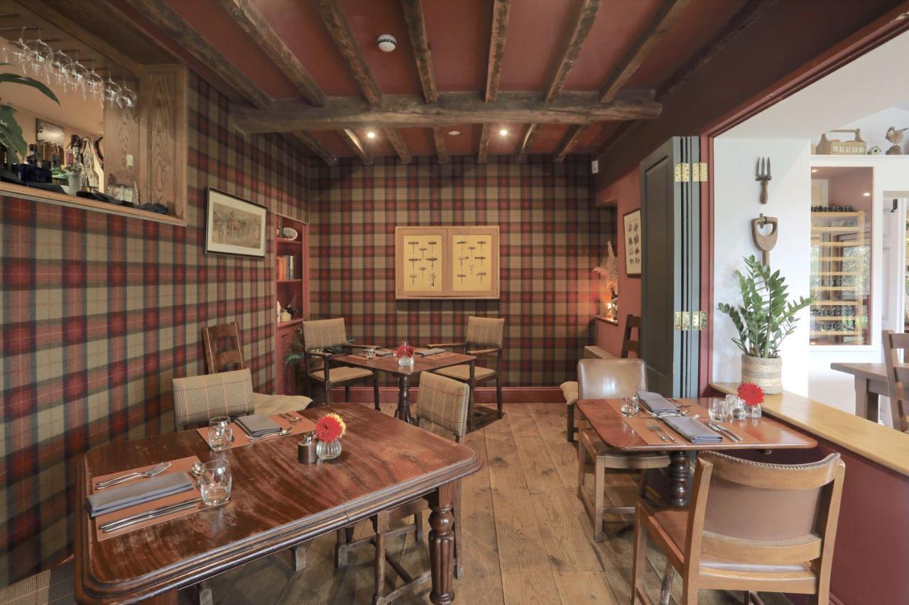 The Feathered Nest Inn Westcote Екстериор снимка