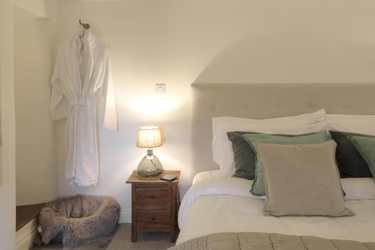 The Feathered Nest Inn Westcote Екстериор снимка